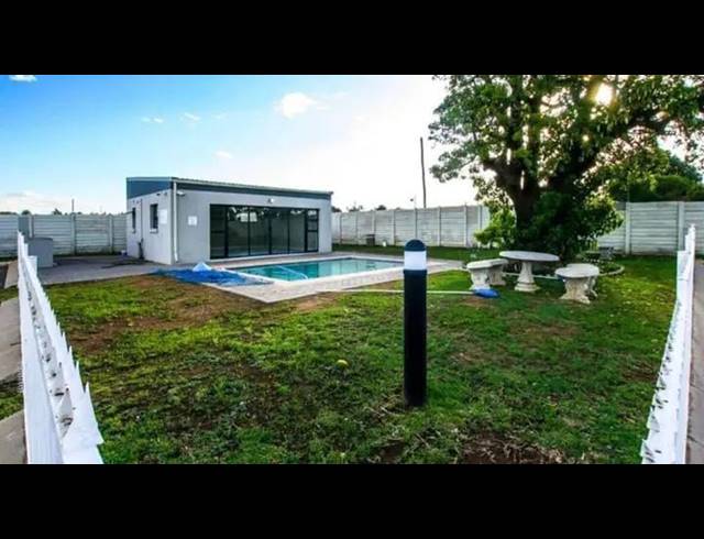 2 BEDROOM PROPERTY TO RENT IN BRENTWOOD PARK